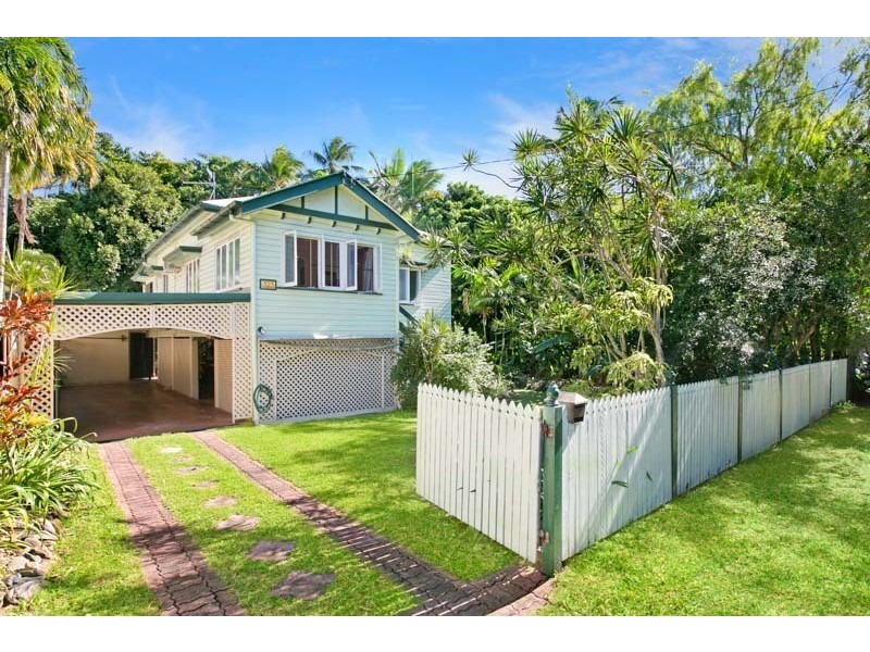 323 Severin St, Parramatta Park QLD 4870
