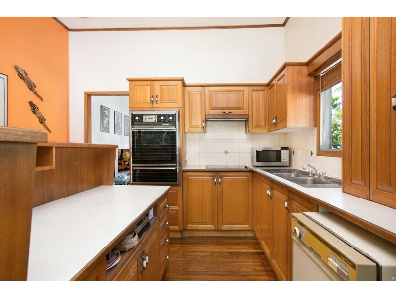 323 Severin St, Parramatta Park QLD 4870