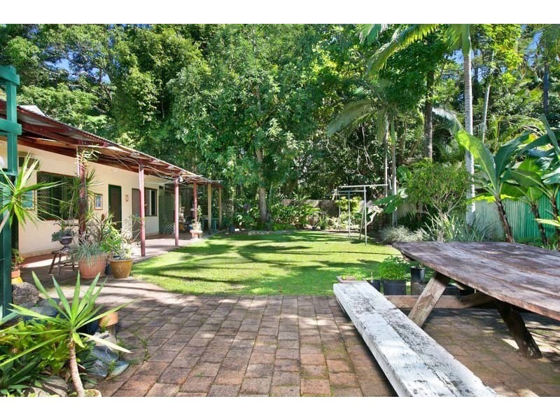 323 Severin St, Parramatta Park QLD 4870