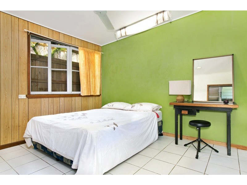 323 Severin St, Parramatta Park QLD 4870