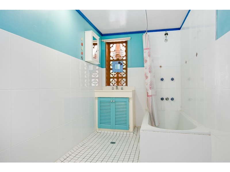 323 Severin St, Parramatta Park QLD 4870