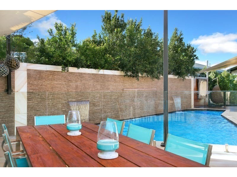 15 Buckinghamia Close, Redlynch QLD 4870