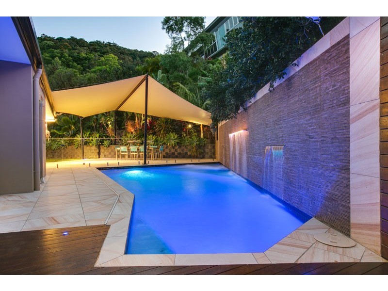 15 Buckinghamia Close, Redlynch QLD 4870