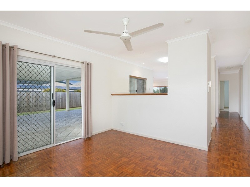 94 Jungara Road, Redlynch QLD 4870