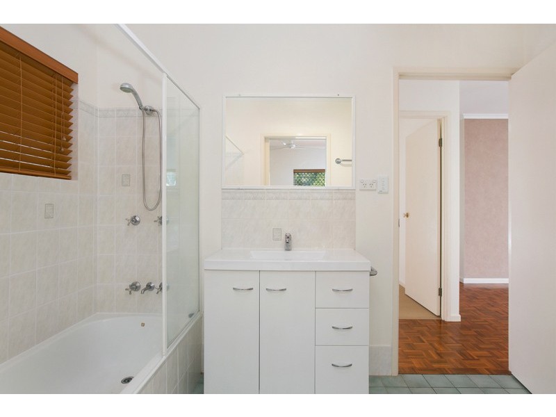 94 Jungara Road, Redlynch QLD 4870