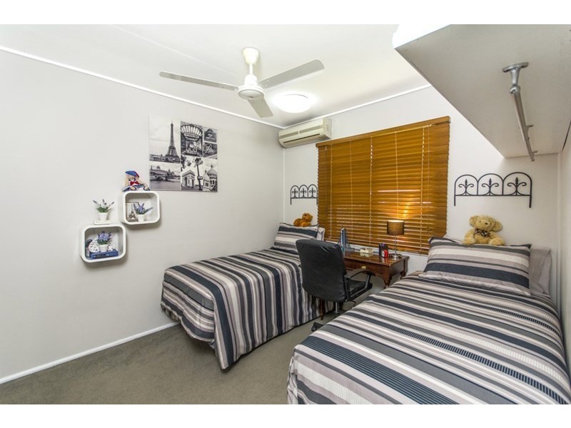 202-204  McCoombe St, Bungalow QLD 4870