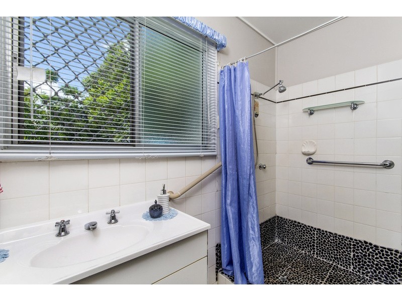 202-204  McCoombe St, Bungalow QLD 4870