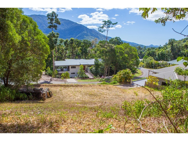 35 Jak Gee Street, Redlynch QLD 4870