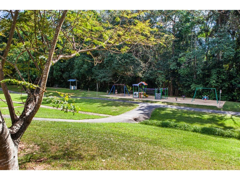 35 Jak Gee Street, Redlynch QLD 4870