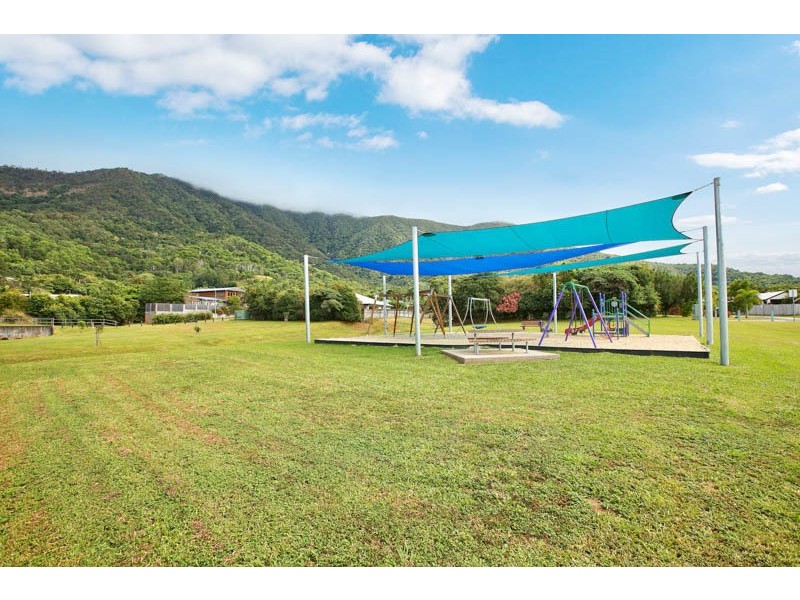 55 Michaelangelo Drive, Redlynch QLD 4870