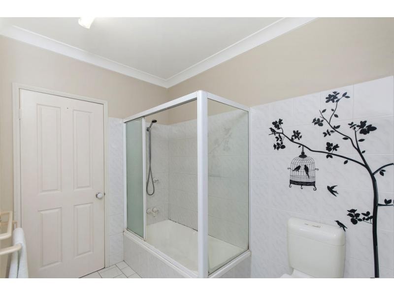 Manunda QLD 4870