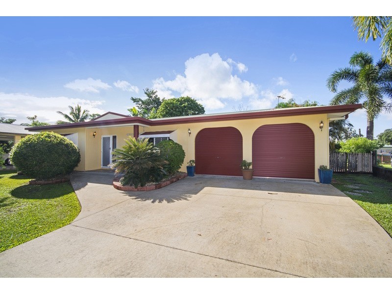 Bentley Park QLD 4869