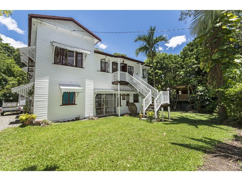 Stratford QLD 4870