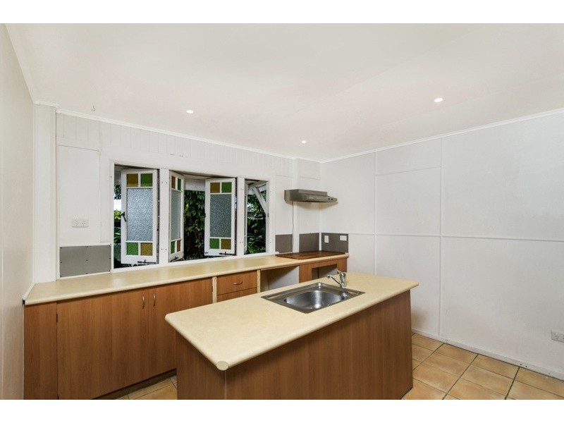 Stratford QLD 4870