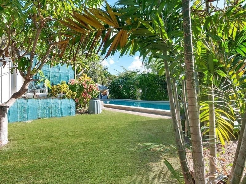 109 Oleander Street, Holloways Beach QLD 4878