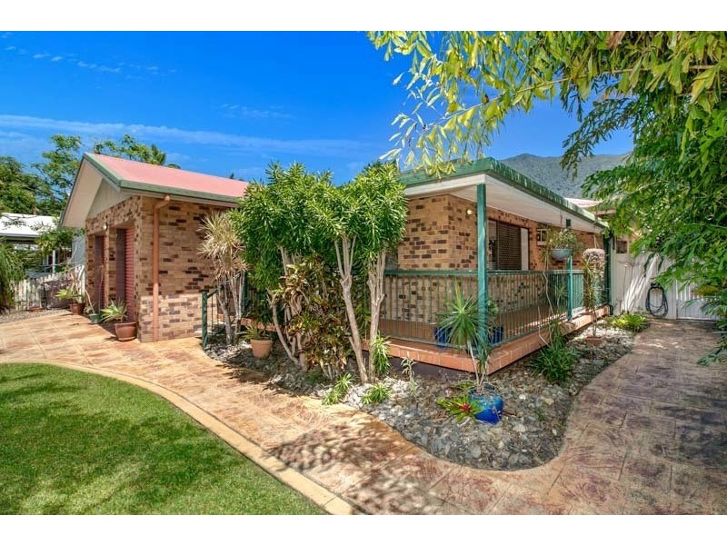 19 Kamala Street, Redlynch QLD 4870