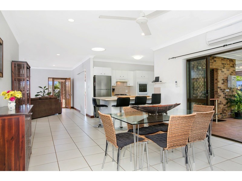 19 Kamala Street, Redlynch QLD 4870