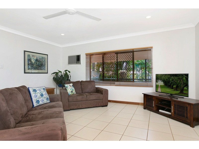 19 Kamala Street, Redlynch QLD 4870
