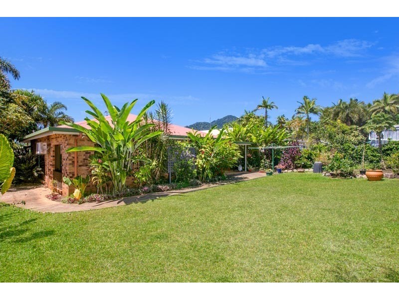 19 Kamala Street, Redlynch QLD 4870