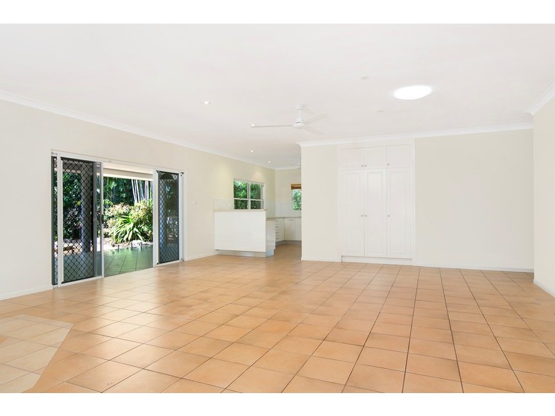 10 Ebony Street, Redlynch QLD 4870
