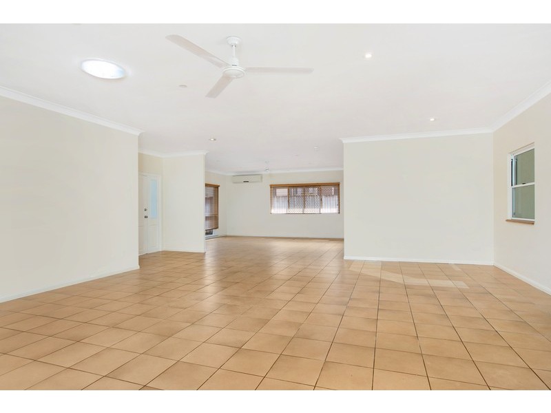 10 Ebony Street, Redlynch QLD 4870