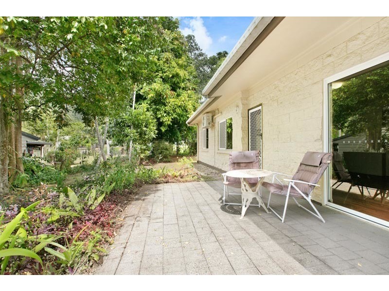 1 Ramsey Dr, Kanimbla QLD 4870