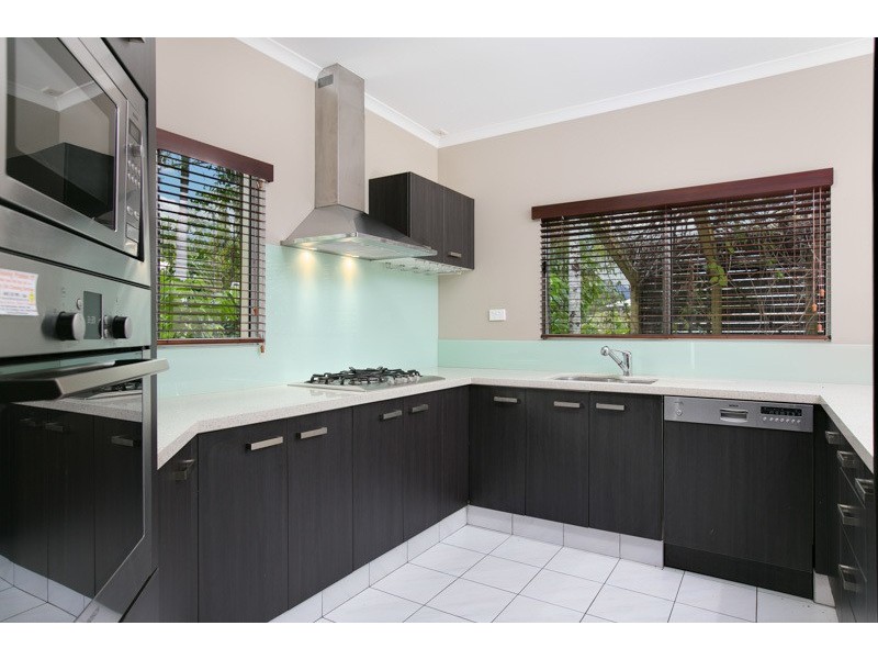 14 Albizia Close, Redlynch QLD 4870