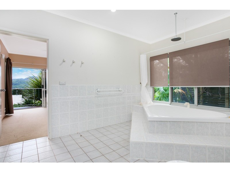 14 Albizia Close, Redlynch QLD 4870
