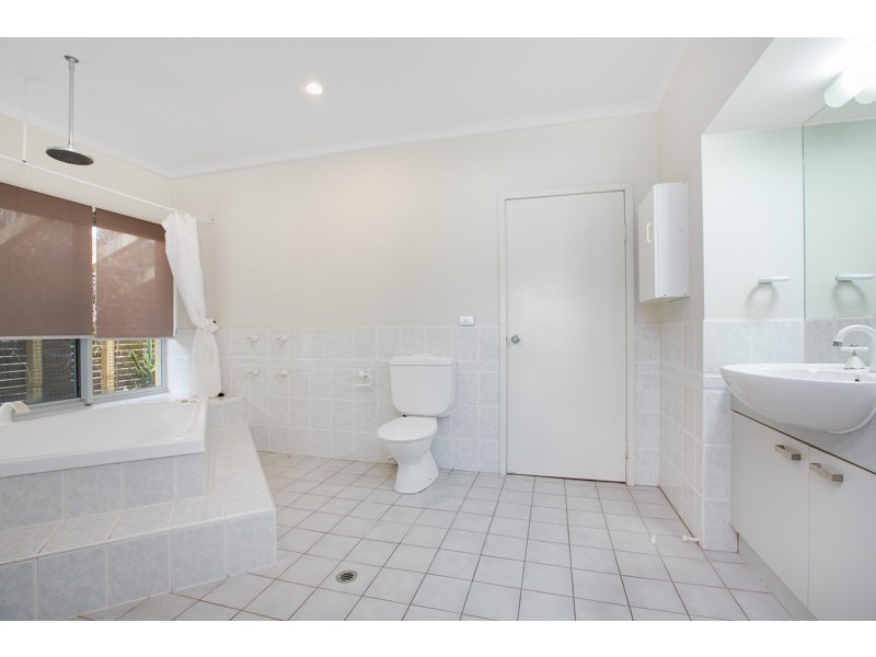14 Albizia Close, Redlynch QLD 4870