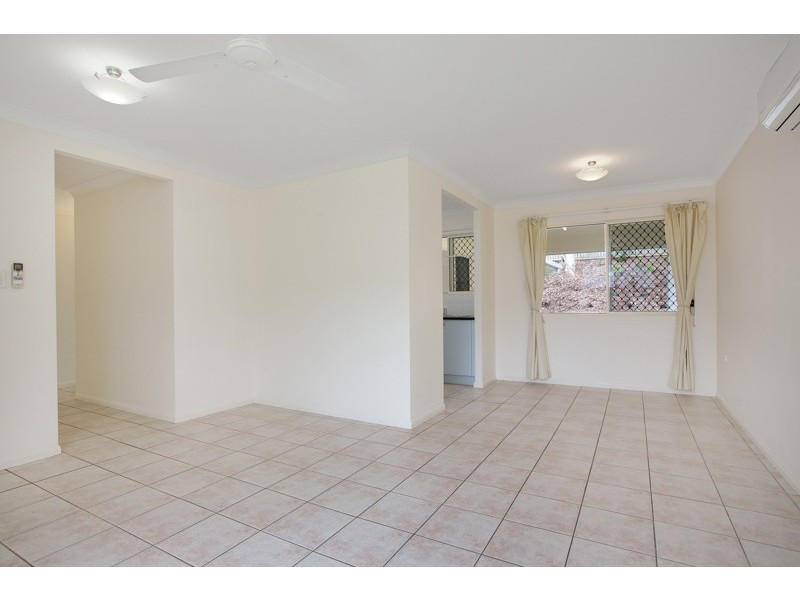 19 William Hickey Street, Redlynch QLD 4870
