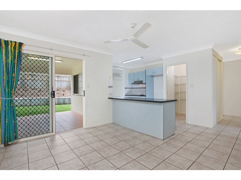 19 William Hickey Street, Redlynch QLD 4870