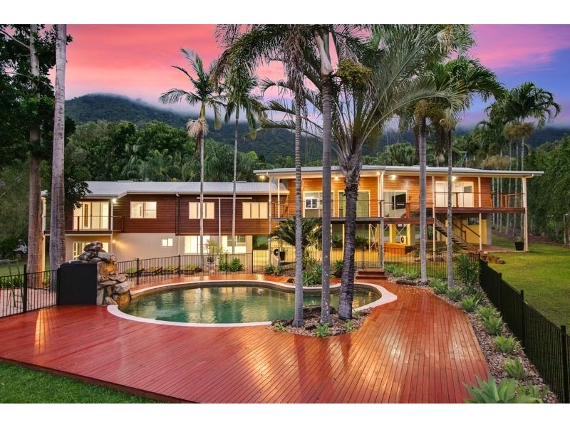 37 Robb Road, Redlynch QLD 4870