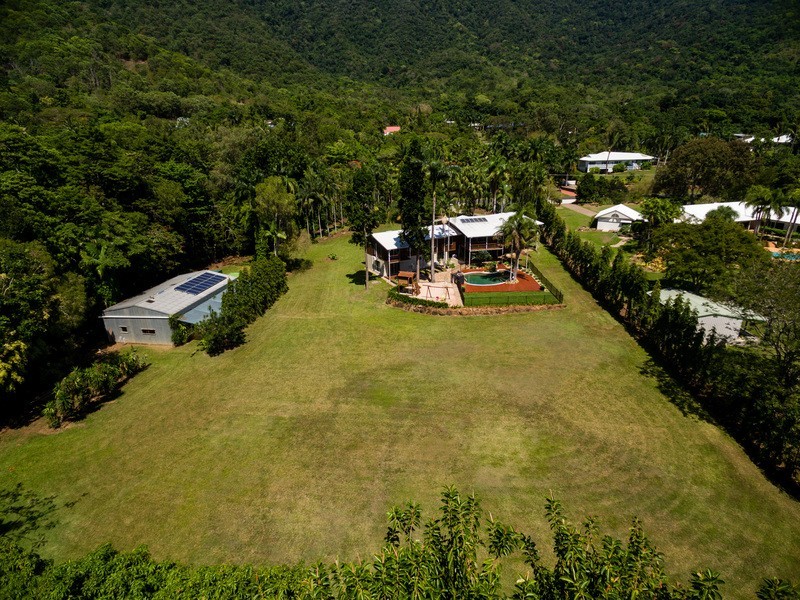37 Robb Road, Redlynch QLD 4870