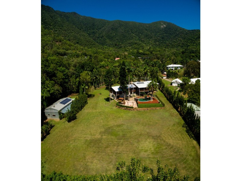 37 Robb Road, Redlynch QLD 4870