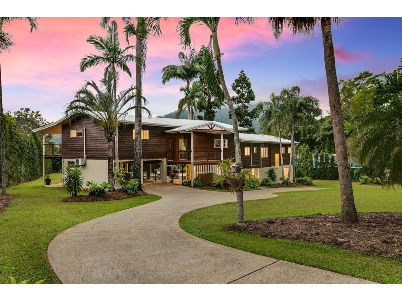 37 Robb Road, Redlynch QLD 4870