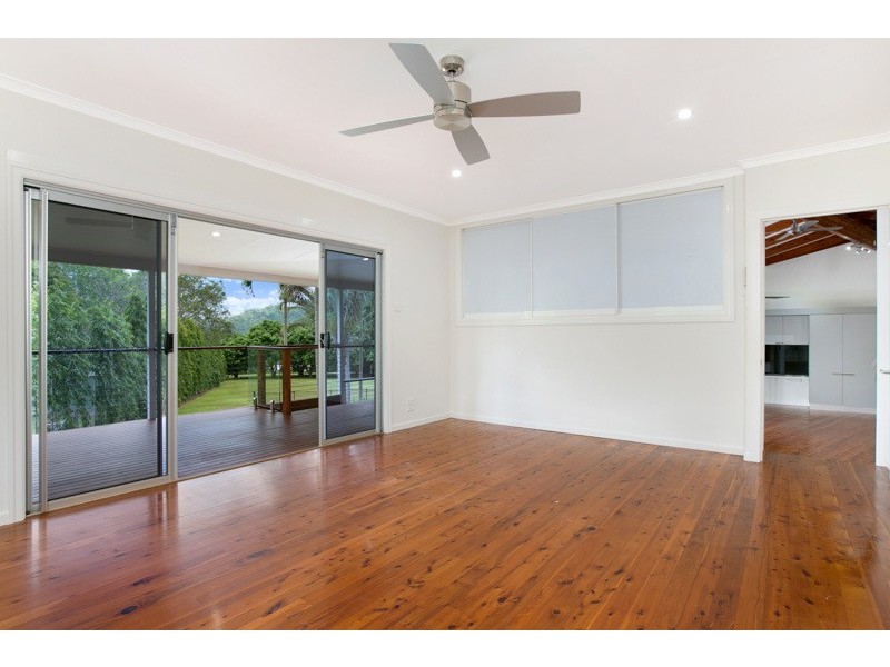 37 Robb Road, Redlynch QLD 4870