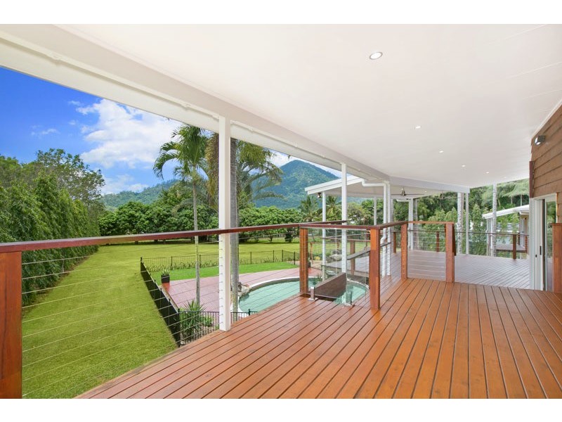 37 Robb Road, Redlynch QLD 4870