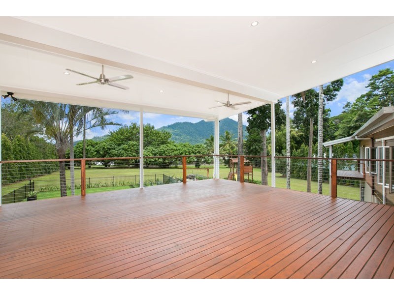 37 Robb Road, Redlynch QLD 4870