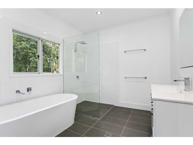 37 Robb Road, Redlynch QLD 4870