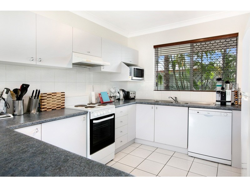 6/19 Springfield Crescent, Manoora QLD 4870