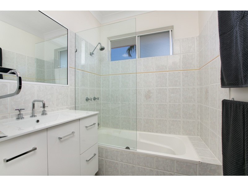 6/19 Springfield Crescent, Manoora QLD 4870
