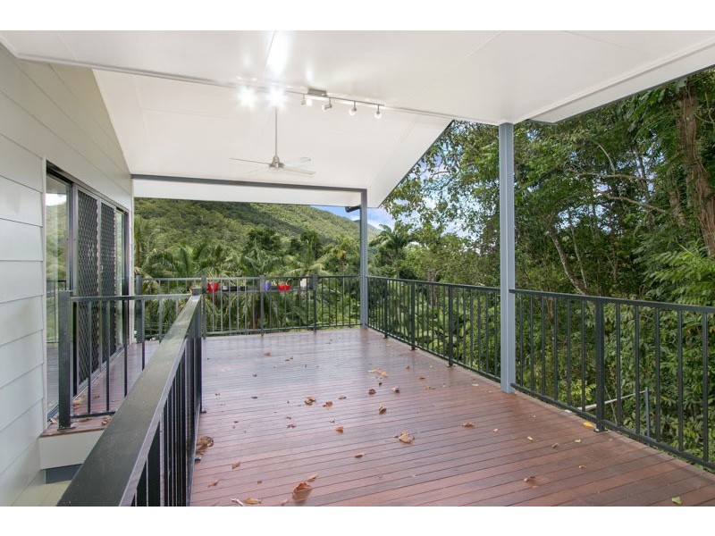 30-32 Cascades Drive, Redlynch QLD 4870