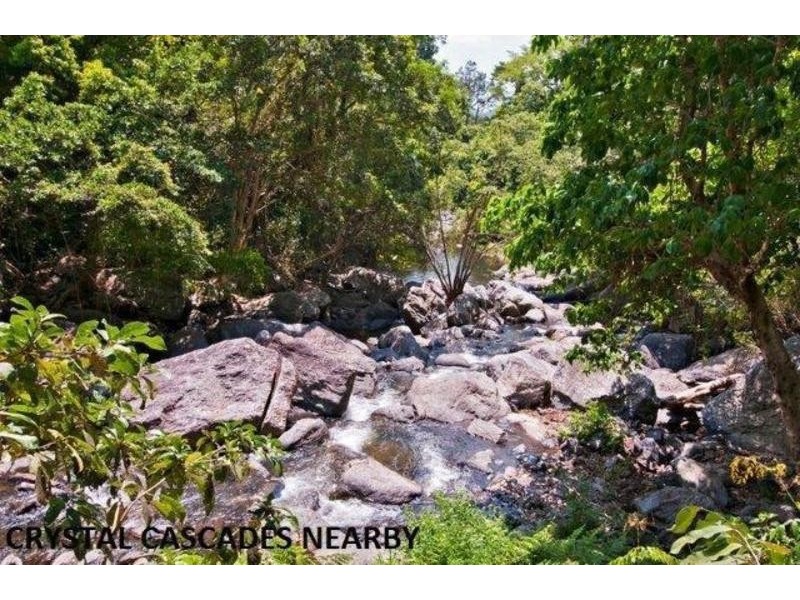 30-32 Cascades Drive, Redlynch QLD 4870