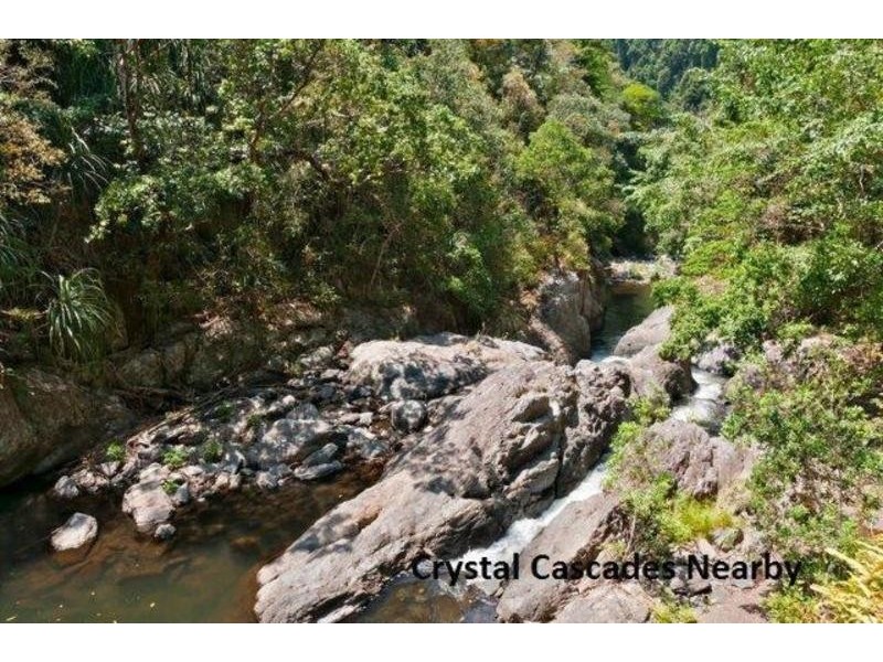 30-32 Cascades Drive, Redlynch QLD 4870