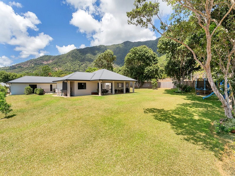 13-15 Bellmere Lane, Redlynch QLD 4870