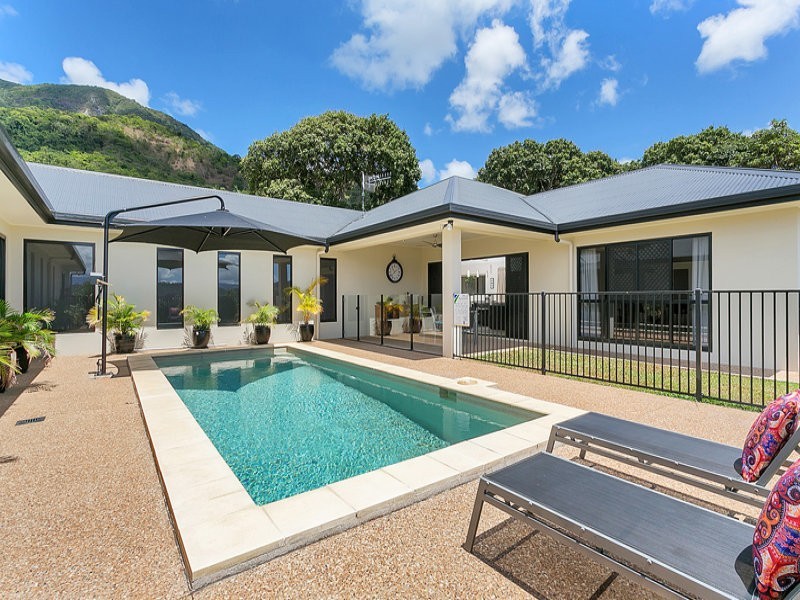 13-15 Bellmere Lane, Redlynch QLD 4870