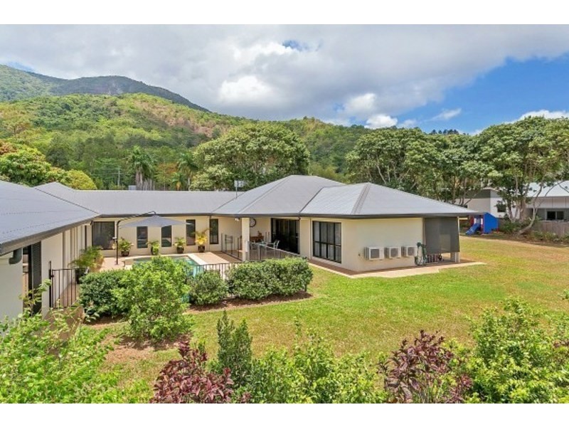 13-15 Bellmere Lane, Redlynch QLD 4870