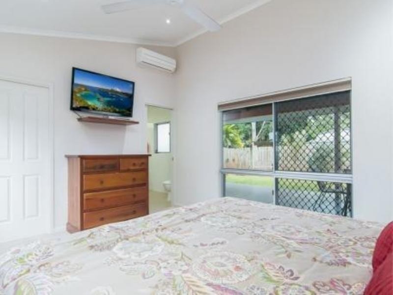 20 Tallow Wood Close, Redlynch QLD 4870
