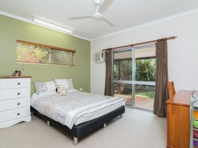 20 Tallow Wood Close, Redlynch QLD 4870
