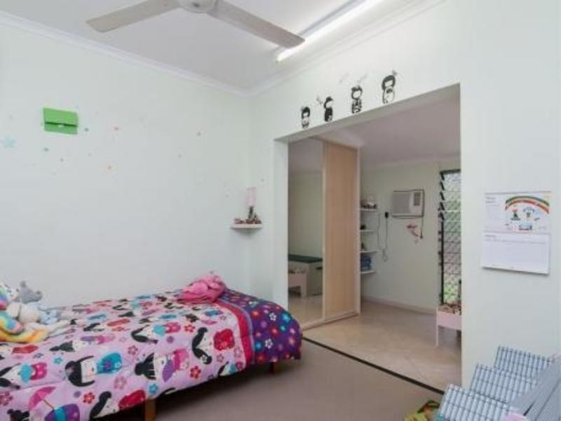 20 Tallow Wood Close, Redlynch QLD 4870
